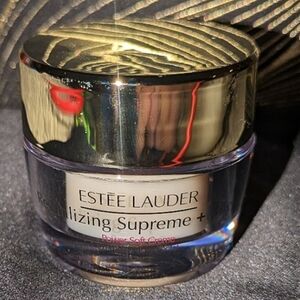 Estee Lauder Revitalizing Supreme+ Bright Anti Aging Face Cream